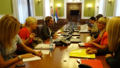18. јул 2016. Председница Одбора за просторно планирање, саобраћај, инфраструктуру и телекомуникације са представницима Дирекције за грађевинско земљиште и изградњу града Београда